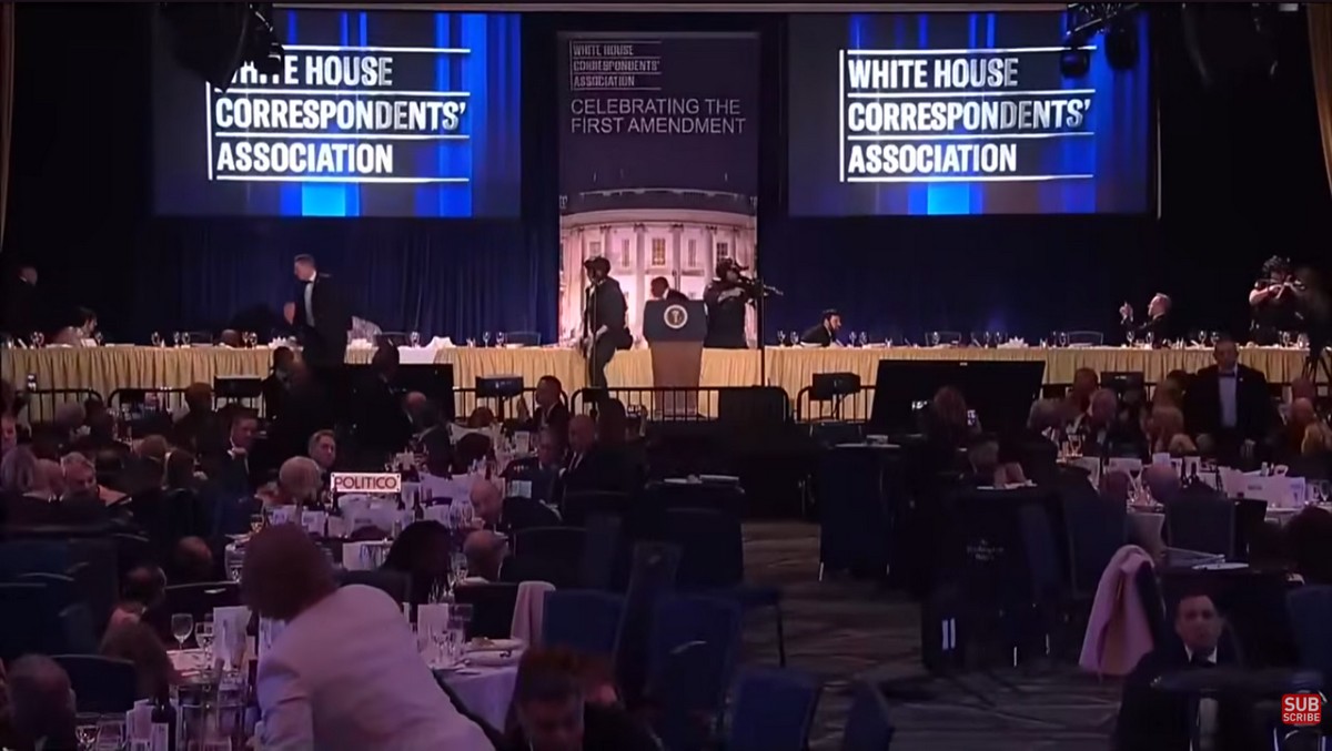 Επίθεση στον Λευκό Οίκο: «Έπεφταν πυροβολισμοί και όλοι έτρεχαν» – Τα κενά ασφαλείας και τα δευτερόλεπτα που απέτρεψαν μια μαζική τραγωδία (VIDEO)