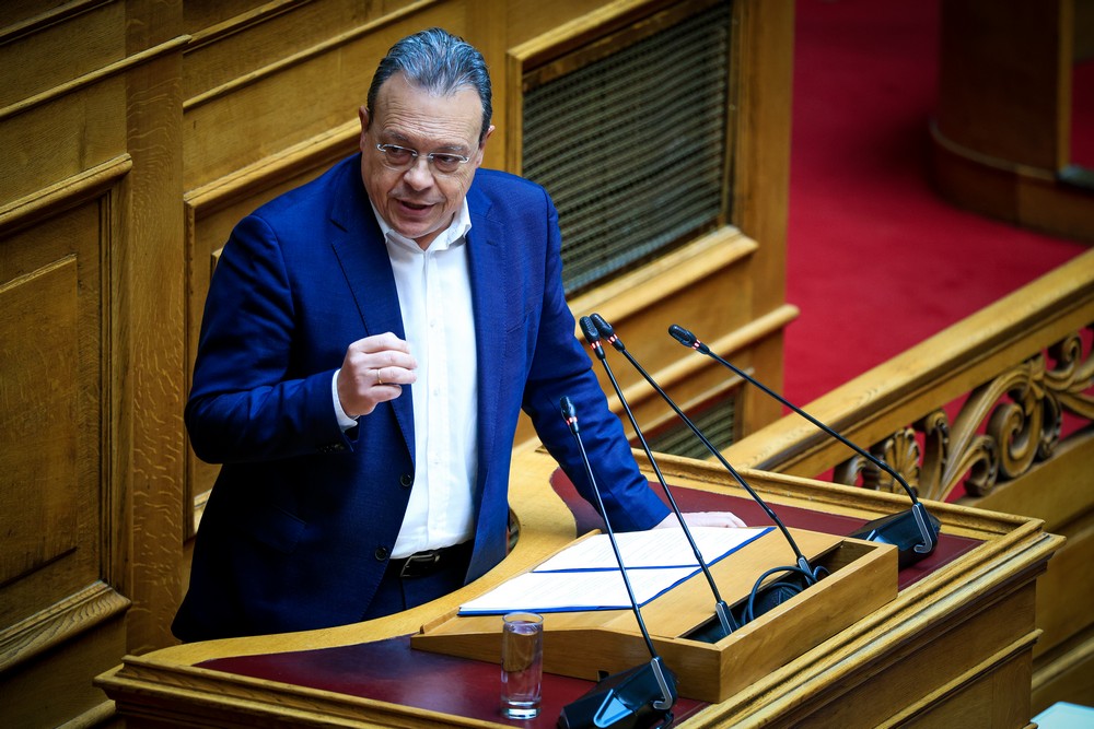 Φάμελλος: Η κοινωνία δυσπιστεί κατά της κυβέρνησης και αυτό πρέπει να κάνει και η Βουλή