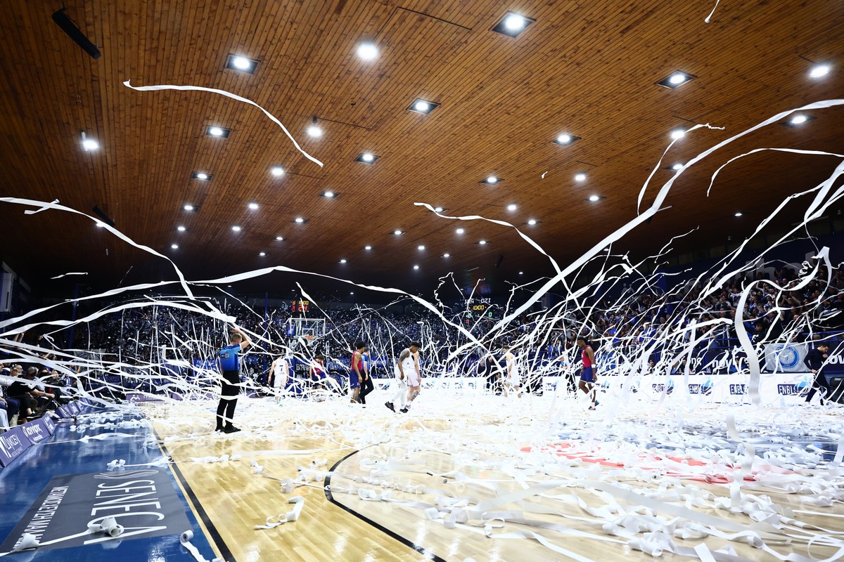 Hρακλής: Μαγική ατμόσφαιρα στο κατάμεστο «Ιβανώφειο» (ΦΩΤΟ-VIDEO)