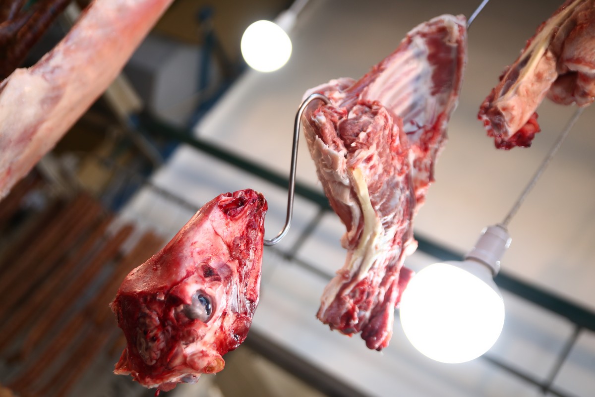 Πάσχα: Εκατοντάδες έλεγχοι στην αγορά σε όλη τη χώρα – Πώς διαμορφώνονται οι τιμές στο αρνί