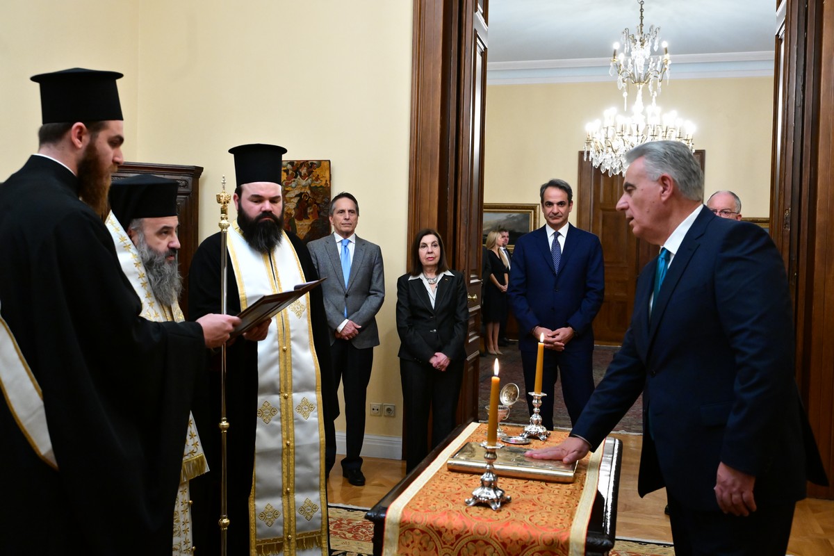 Ορκίστηκε νέος υφυπουργός Αγροτικής Ανάπτυξης και Τροφίμων ο Αθανάσιος Καββαδάς (ΦΩΤΟ-VIDEO)