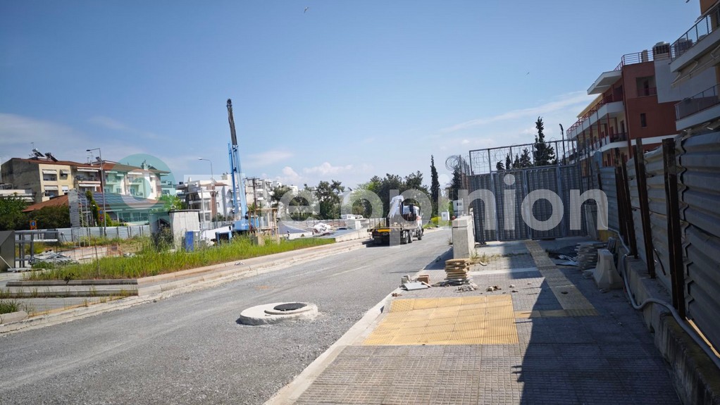 Μετρό Καλαμαριάς: Βγαίνουν οι λαμαρίνες από τον σταθμό της Νέας Κρήνης (VIDEO)