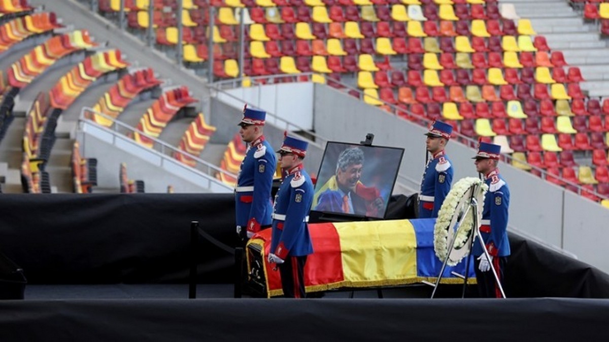 Το ύστατο χαίρε στον Μιρτσέα Λουτσέσκου – Στην εκκλησία του Αγίου Ελευθερίου η σορός