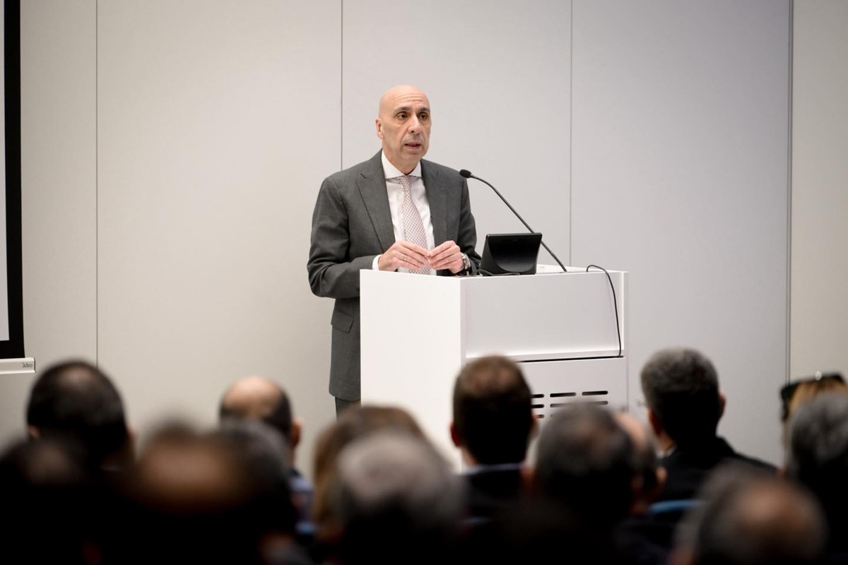 Γιάννης Μπρατάκος: Η οικονομική πραγματικότητα δεν επιτρέπει εύκολες υποσχέσεις για μείωση των ωρών εργασίας