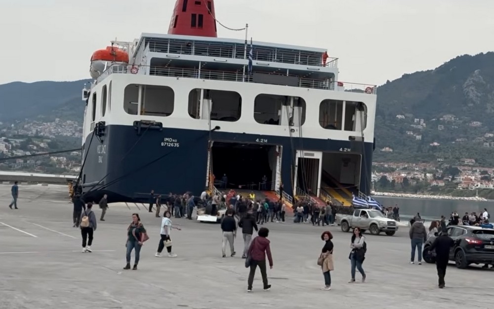 Αποκλεισμένο από κτηνοτρόφους το λιμάνι της Μυτιλήνης – Έφυγε άδειο το πλοίο της γραμμής (ΦΩΤΟ-VIDEO)