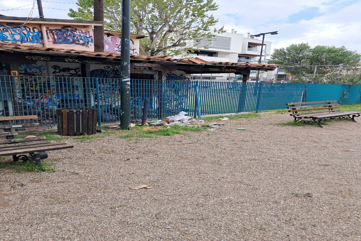 Θεσσαλονίκη: Παιδική χαρά σε εγκατάλειψη (ΦΩΤΟ)