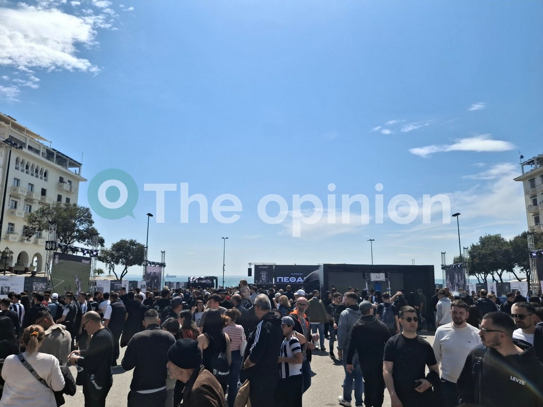 100 χρόνια ΠΑΟΚ: Aυξάνεται συνεχώς η προσέλευση στην Αριστοτέλους (ΦΩΤΟ)