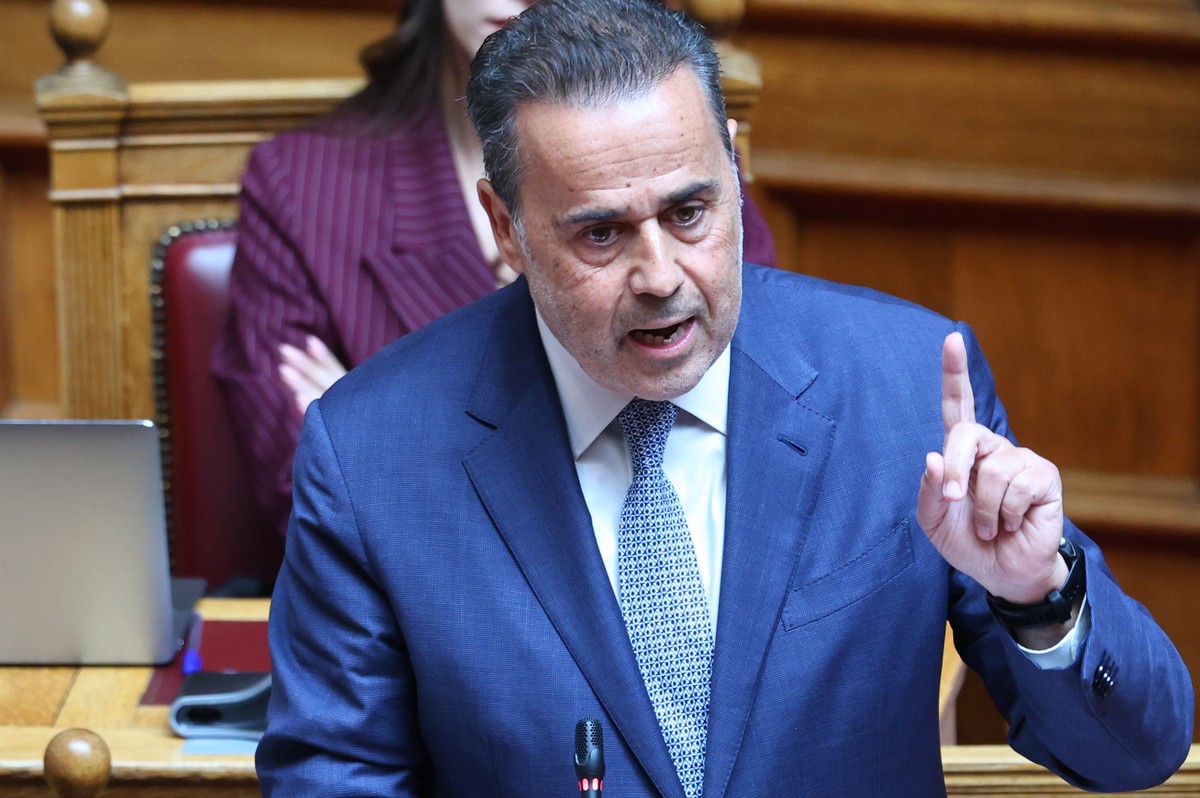 Σύγκρουση Ανδρουλάκη-Παπασταύρου: «Κάνετε τις κότες» – «Σταματήστε τις ισοπεδωτικές κραυγές»