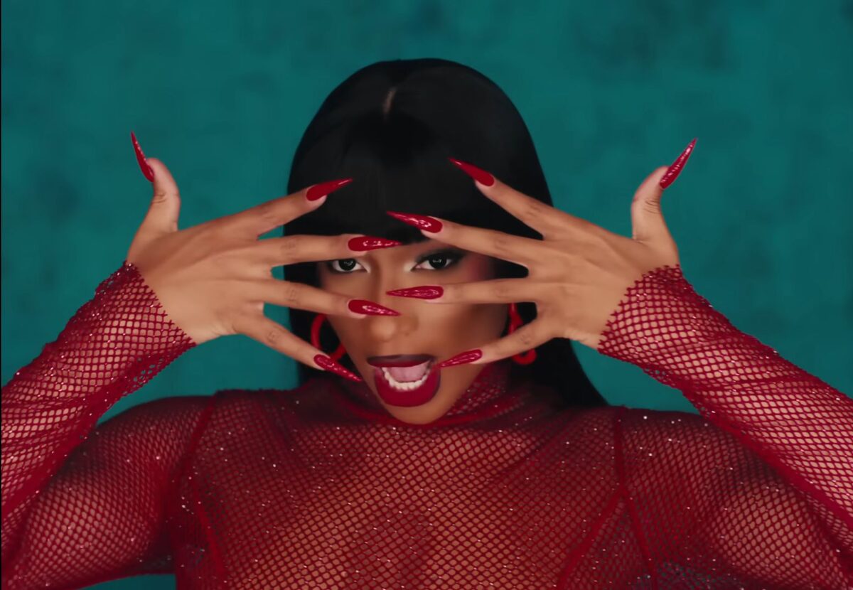 Εσπευσμένα στο νοσοκομείο η Megan Thee Stallion μετά από αδιαθεσία στη σκηνή του Μπρόντγουεϊ