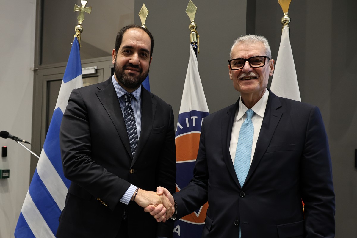 Με αναφορές στην ενίσχυση της Πυροσβεστικής η αλλαγή σκυτάλης στο υπουργείο Πολιτικής Προστασίας