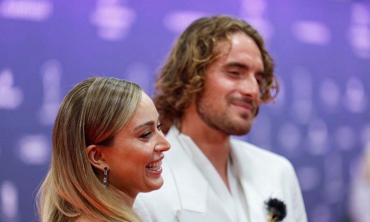 Τσιτσιπάς: Τα ειρωνικά γέλια Μπαντόσα στην απάντησή του για σύντροφο εκτός τένις (VIDEO)