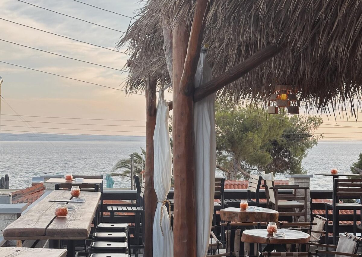 Loft Cocktail Bar – Το signature bar στη Νικήτη που γράφει τη δική του cocktail ιστορία κάθε βράδυ