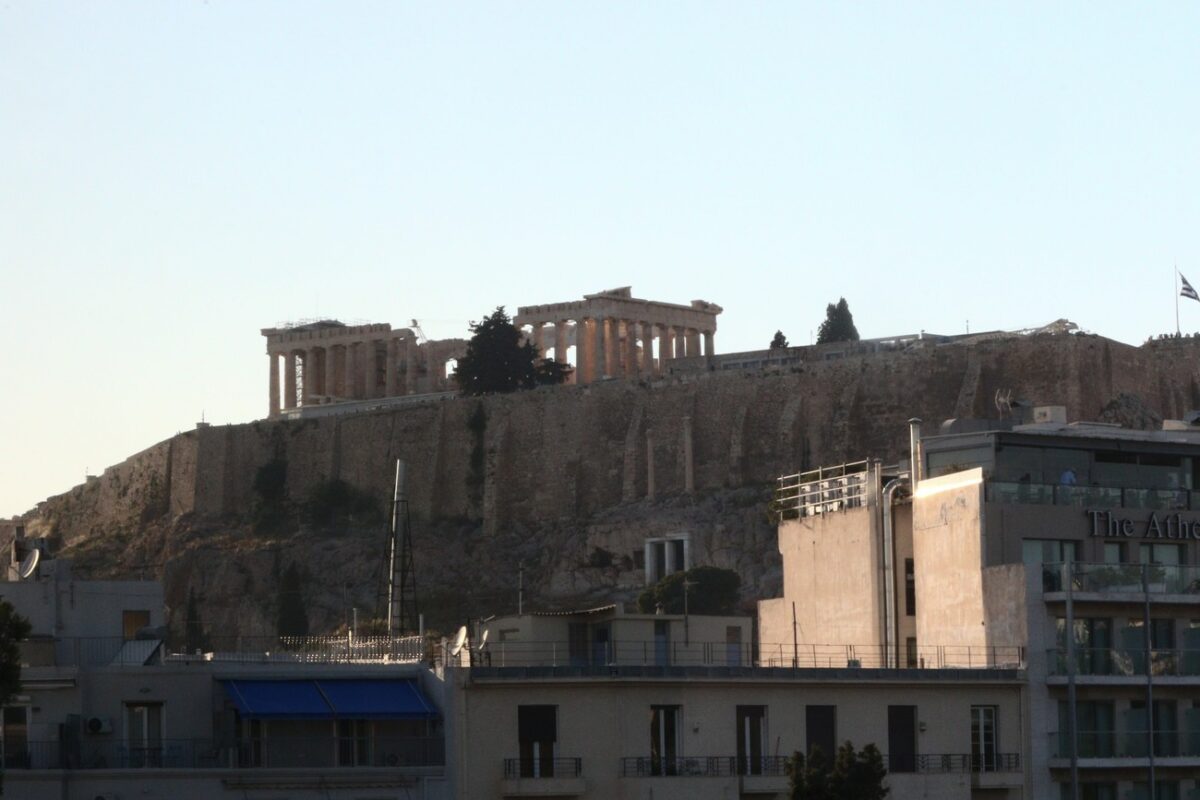 Άλυτο το μυστήριο με την έντονη μυρωδιά αερίου στην Αττική – Σε πλήρη εξέλιξη οι έρευνες (VIDEO)