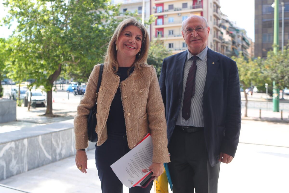 Στον Άρειο Πάγο η Μαρία Καρυστιανού – Καταθέτει τα δικαιολογητικά του νέου κόμματος (VIDEO)