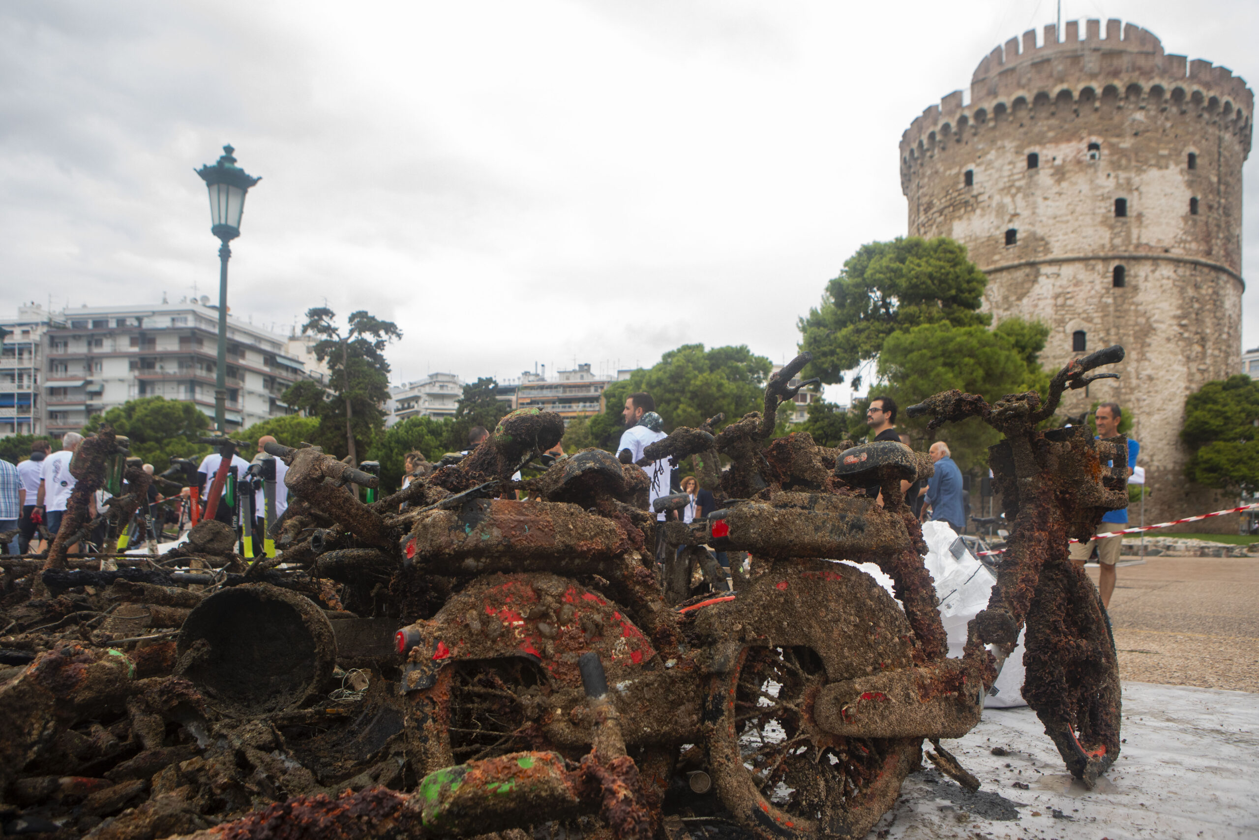 Λάζαρος Παπαδόπουλος: Από τα παρκέ στον…καθαρισμό του Θερμαϊκού