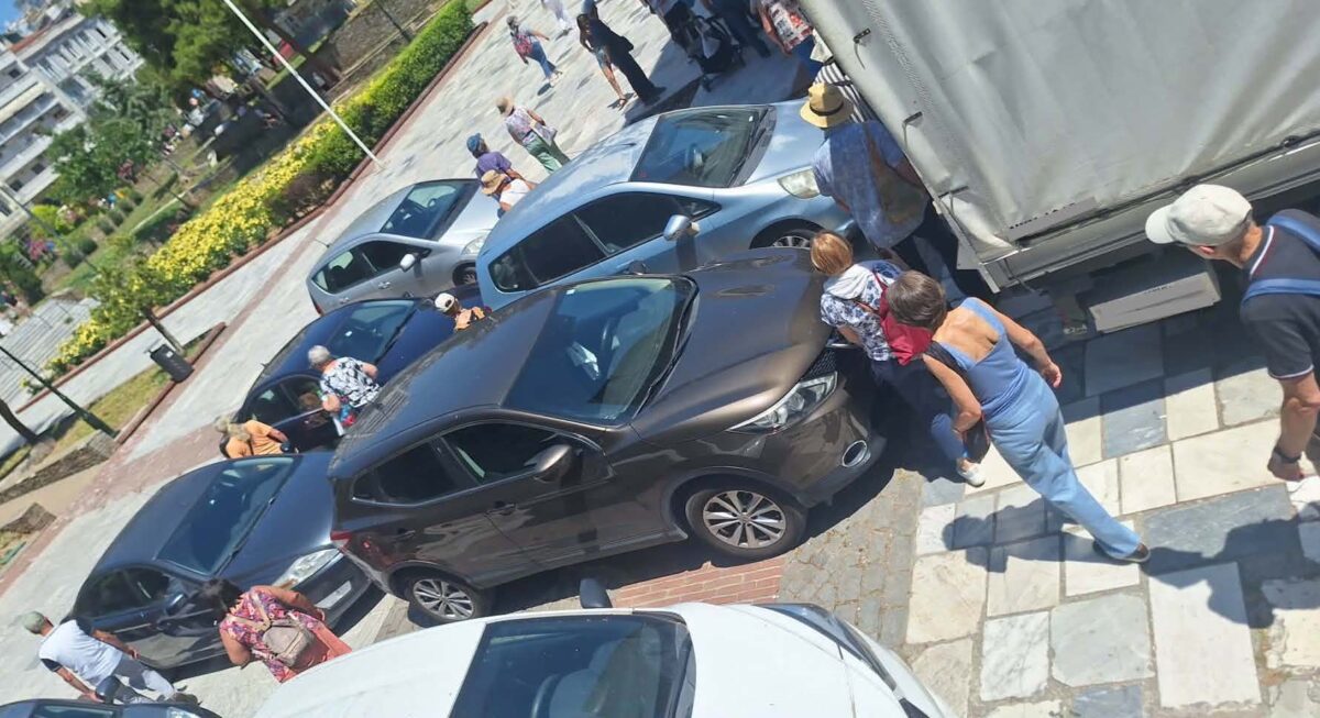 Απαγορεύονται τα ζώα, επιτρέπονται τα πολλά… άλογα