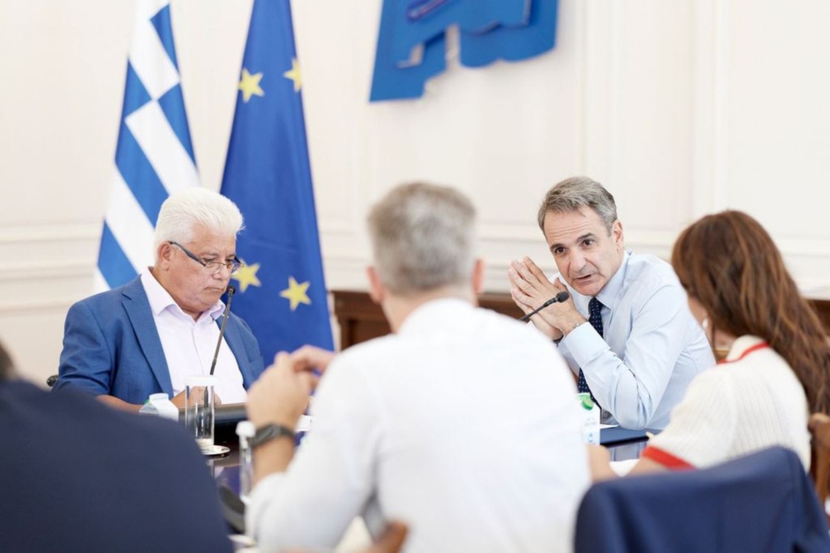 Συνάντηση Μητσοτάκη με αντιπροσωπεία του Πανελλήνιου Συλλόγου Παραπληγικών