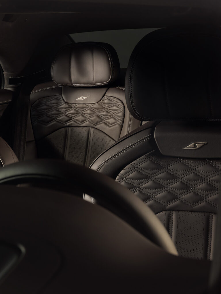 Χειροποίητη πολυτέλεια με επιδόσεις supercar η νέα Bentley Flying Spur