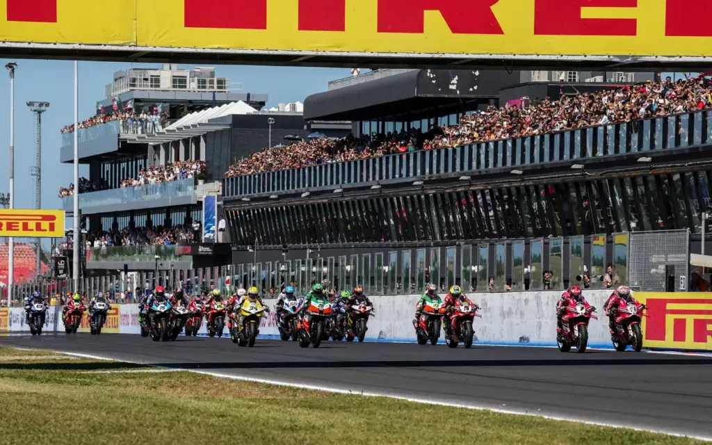 25η συνεχόμενη νίκη του Nicolo Bulega στο Misano