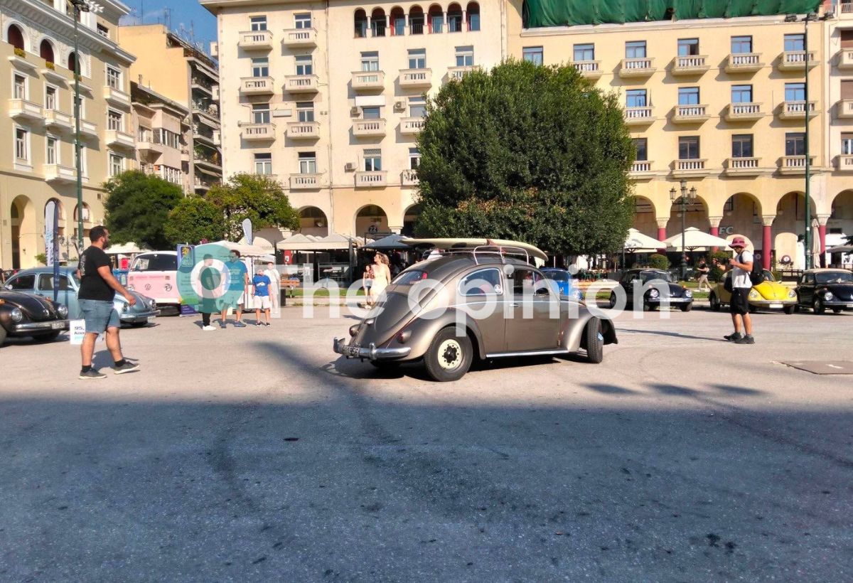 Volkswagen Beetle Meeting 2026: Μαγνητίζουν τα βλέμματα τα «σκαθάρια» στην Αριστοτέλους (ΦΩΤΟ-VIDEO)