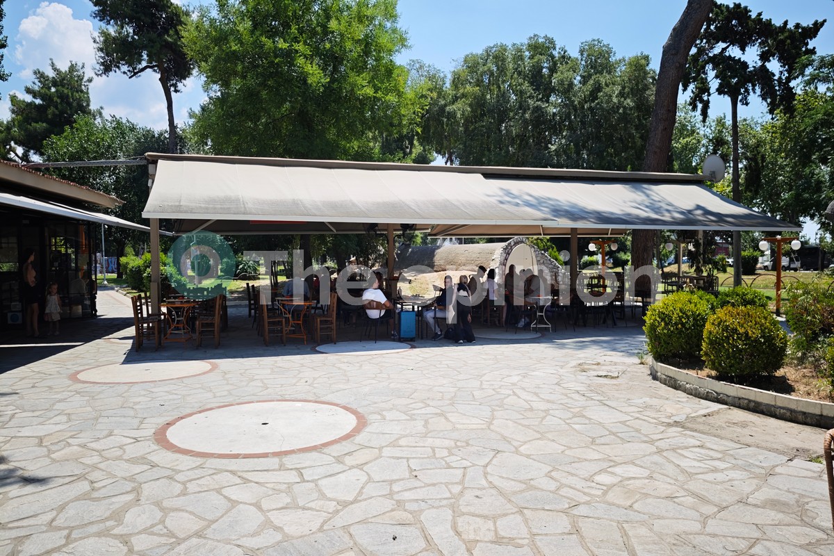 Το καφέ-σύμβολο στο πάρκο Ξαρχάκου που «μεγαλώνει» μαζί με τη Θεσσαλονίκη (ΦΩΤΟ)