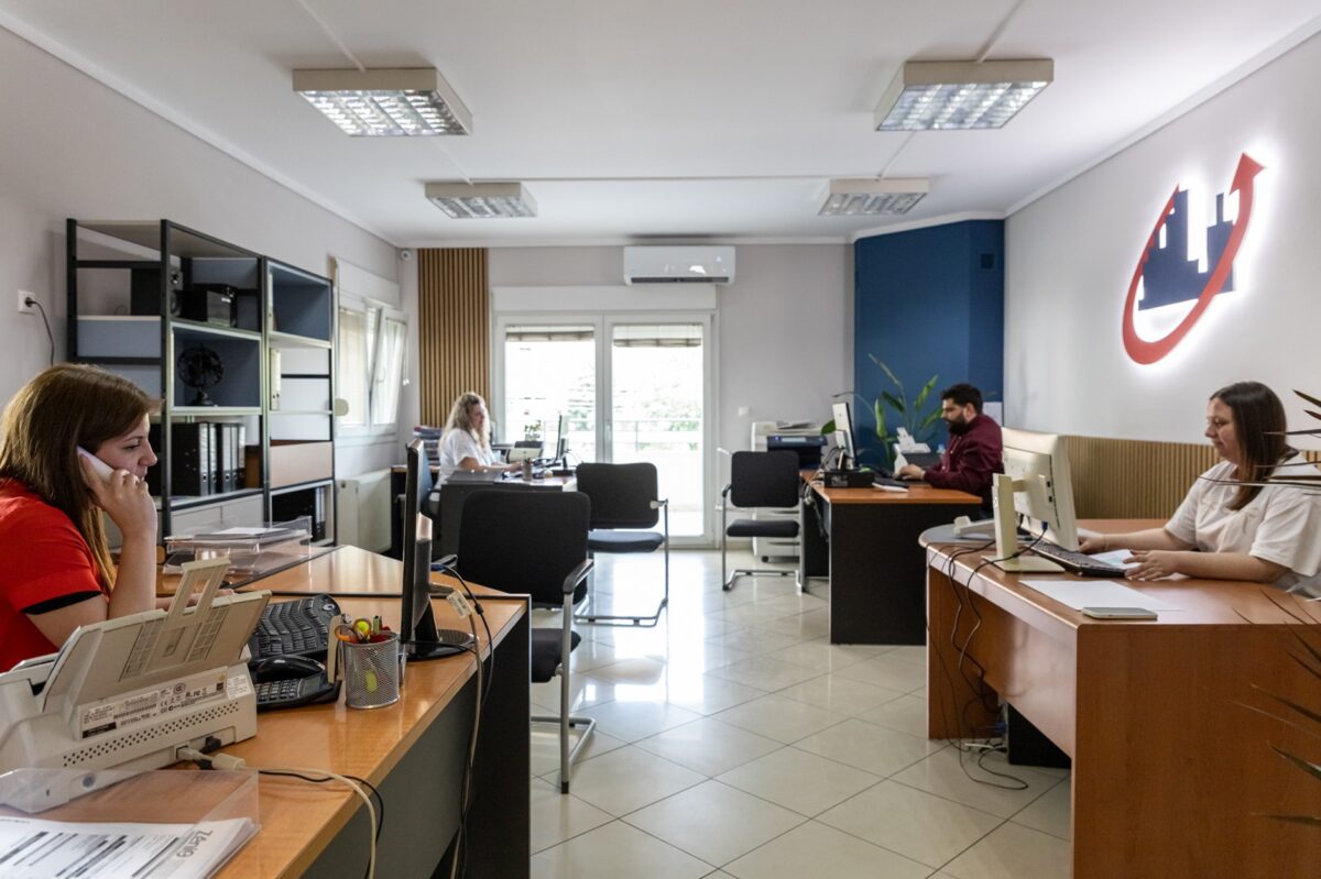 «Houses’ Service: Σχεδόν 30 Χρόνια Αξιόπιστης Διαχείρισης Πολυκατοικιών»