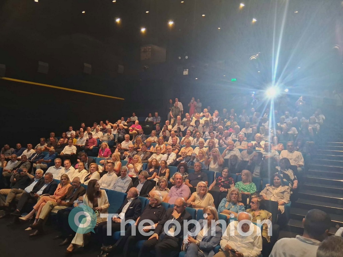 Οι δεσμοί του Κωστή Χατζηδάκη με τη Θεσσαλονίκη, η… ρομαντική εκδήλωση και η γραβάτα με τον Λευκό Πύργο
