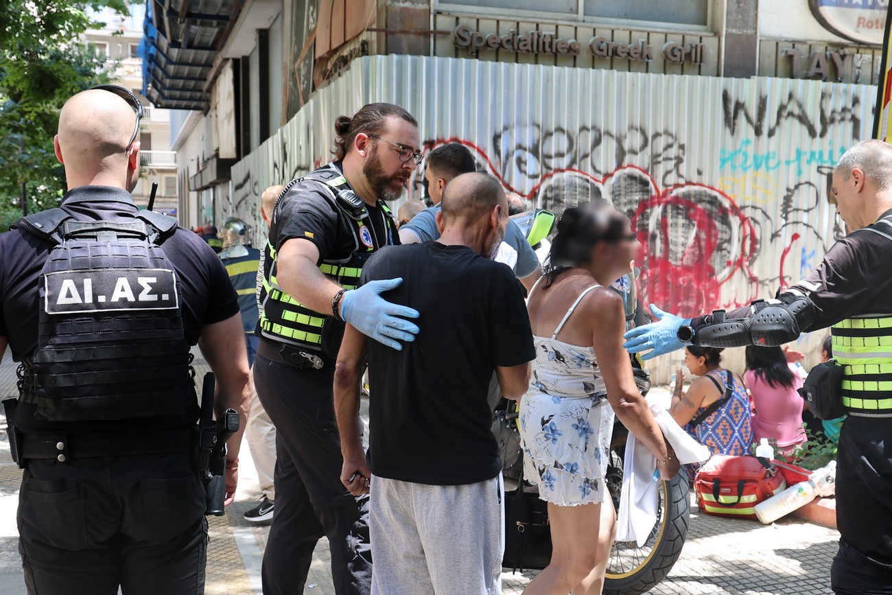 Αττική: Από ηλεκτρονικό πατίνι ξέσπασε η φωτιά στο ξενοδοχείο – Τρεις τραυματίες (ΦΩΤΟ-VIDEO)