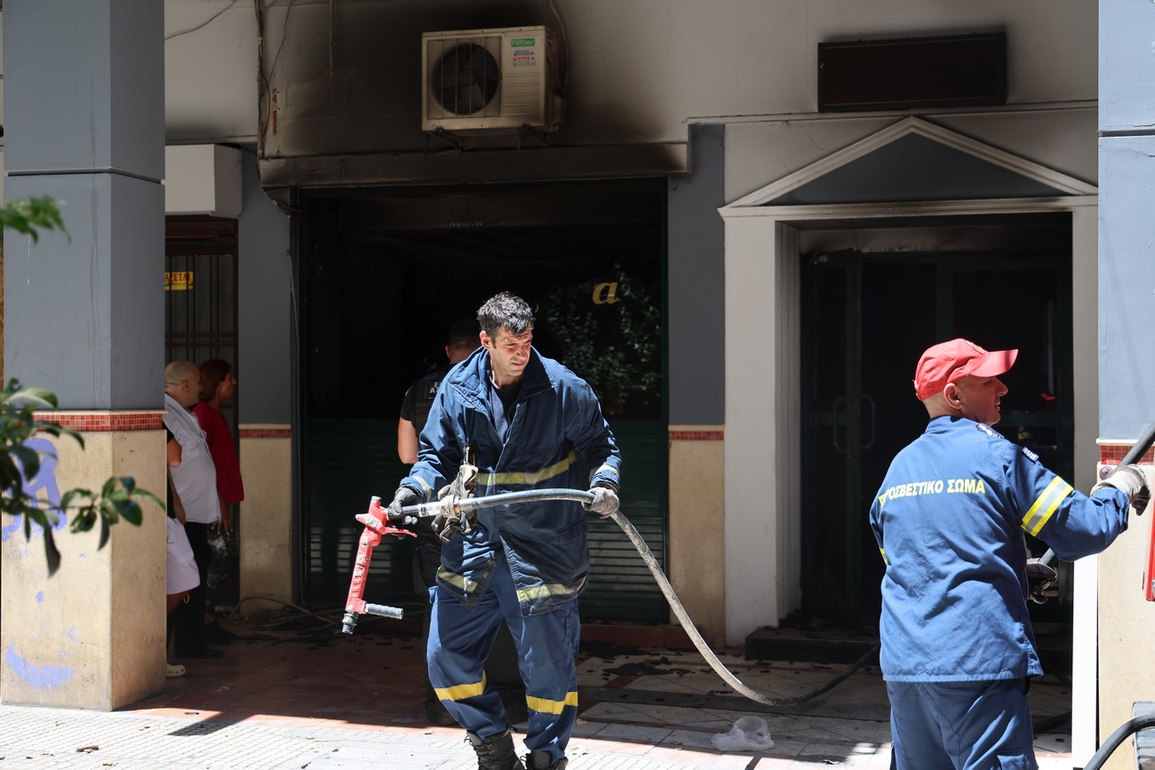 Αττική: Από ηλεκτρονικό πατίνι ξέσπασε η φωτιά στο ξενοδοχείο – Τρεις τραυματίες (ΦΩΤΟ-VIDEO)