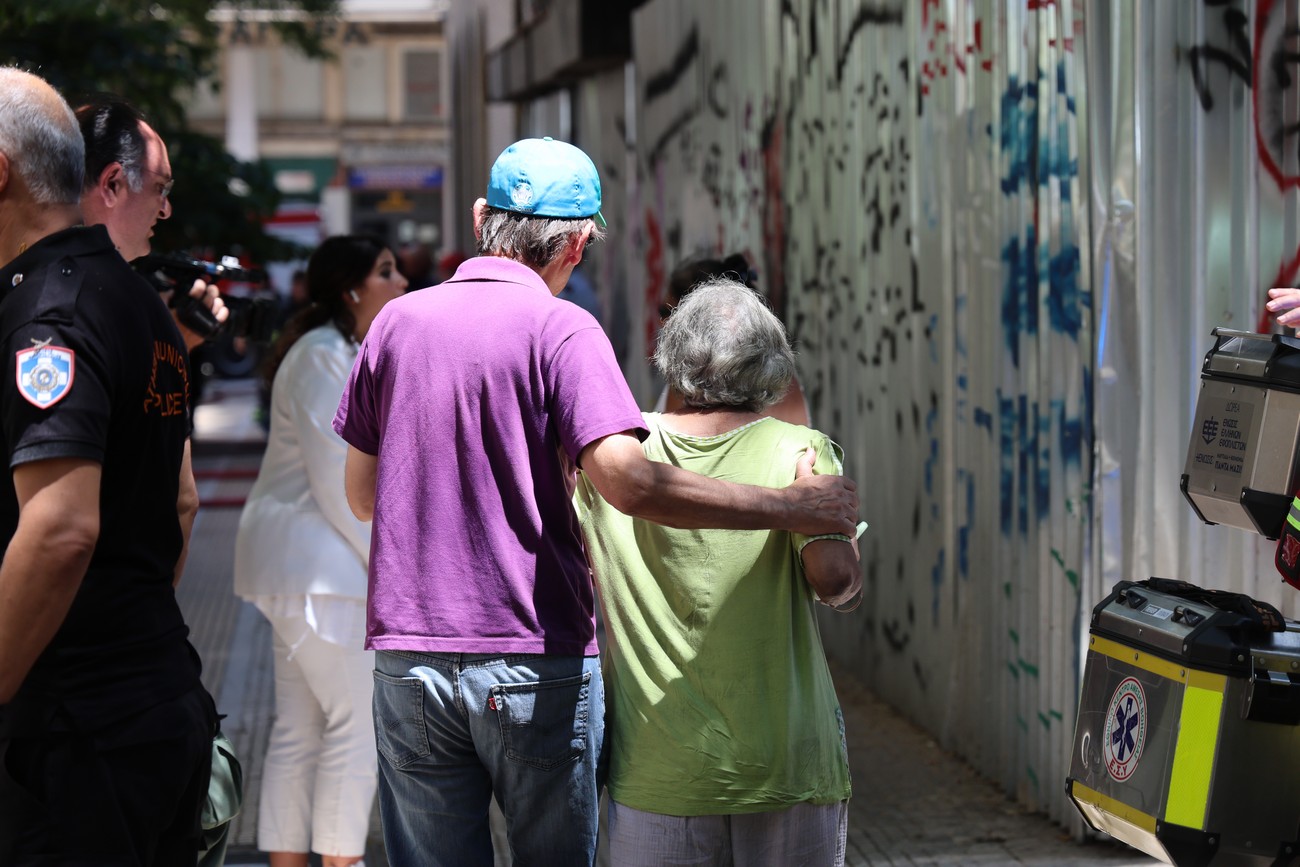 Αττική: Από ηλεκτρονικό πατίνι ξέσπασε η φωτιά στο ξενοδοχείο – Τρεις τραυματίες (ΦΩΤΟ-VIDEO)