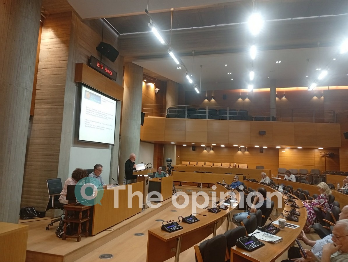 Ντεκ στην παλιά παραλία: Στο δημοτικό συμβούλιο οι προβληματισμοί που ανέδειξε το TheOpinion – Τι απάντησε η διοίκηση