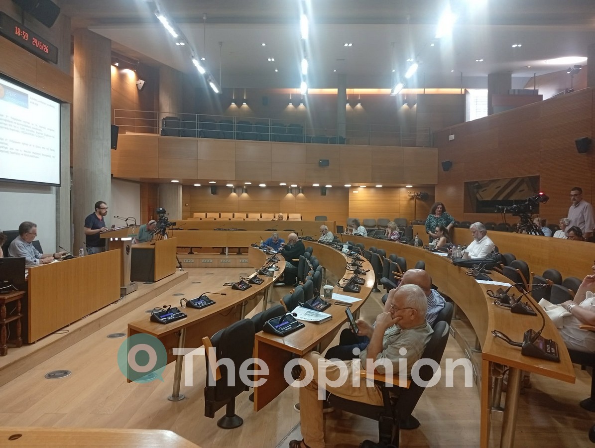 Ντεκ στην παλιά παραλία: Στο δημοτικό συμβούλιο οι προβληματισμοί που ανέδειξε το TheOpinion – Τι απάντησε η διοίκηση