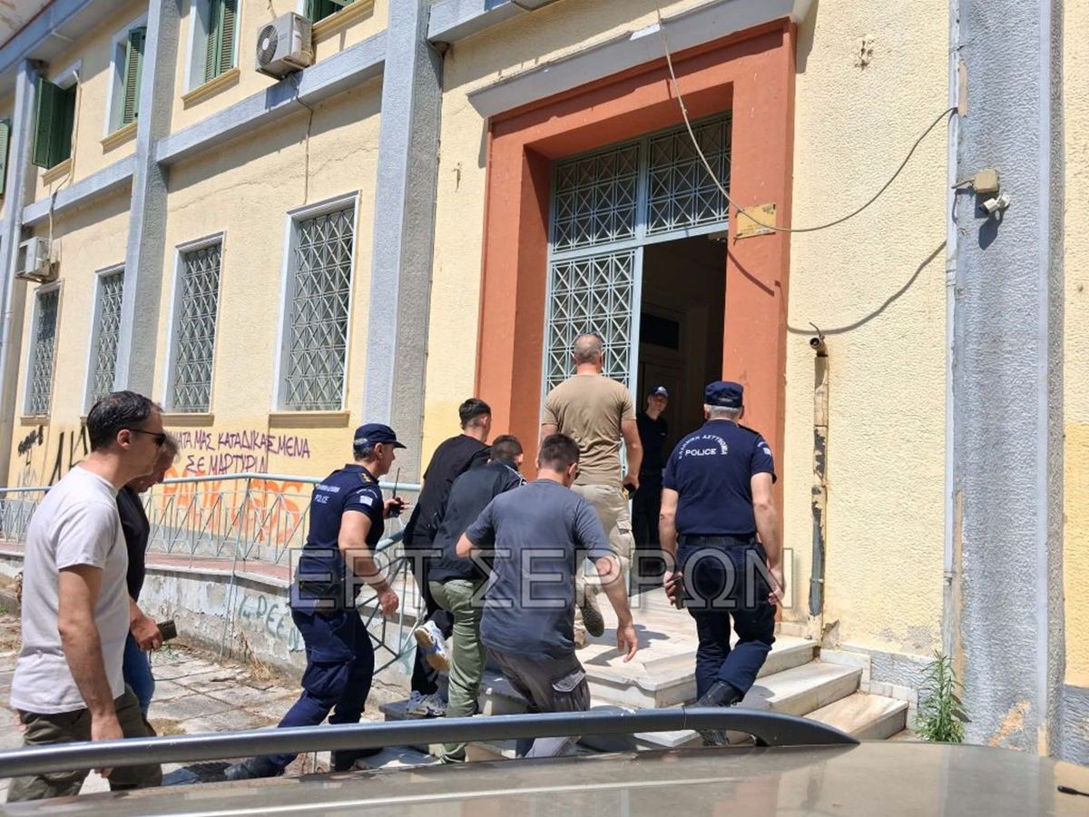 Σέρρες: «Ήθελα να τον χτυπήσω, όχι να τον σκοτώσω» λέει ο 16χρονος για τη δολοφονία του 17χρονου (VIDEO)