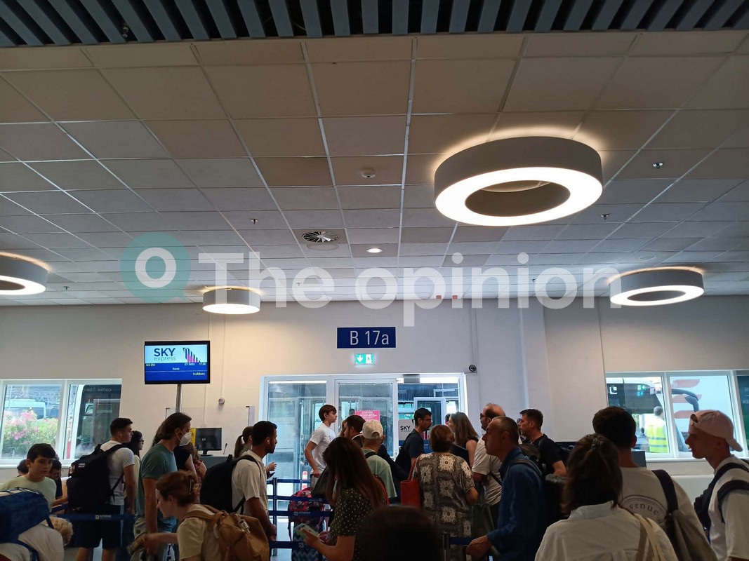 «Πυρά» της SKY express προς την ΥΠΑ για τις πρόσφατες καθυστερήσεις από/προς Αθήνα