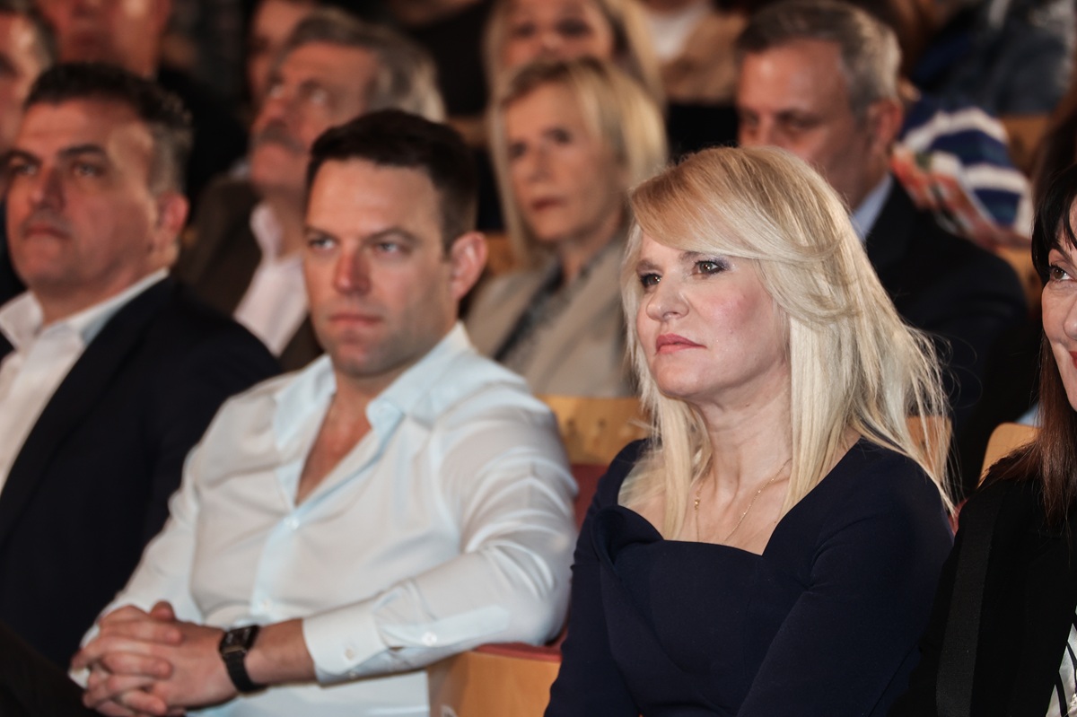 Αποχώρησε από τους «Δημοκράτες» η Τζάκρη – «Ζήτησα την παραίτησή της» λέει ο Κασσελάκης