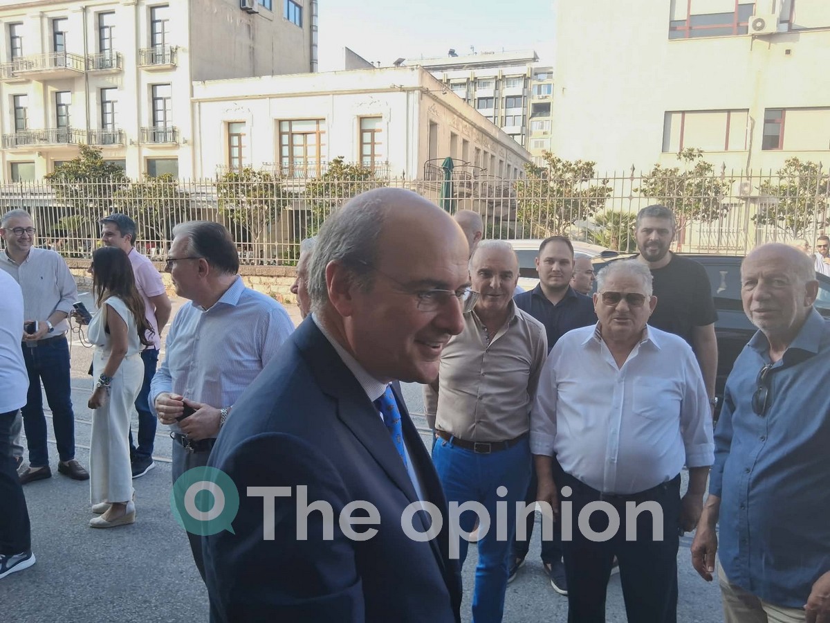 Οι δεσμοί του Κωστή Χατζηδάκη με τη Θεσσαλονίκη, η… ρομαντική εκδήλωση και η γραβάτα με τον Λευκό Πύργο