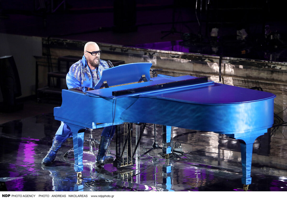 Κυκλοφορεί το Desmond Child Rocks The Parthenon – The Live Concert Album (VIDEO)