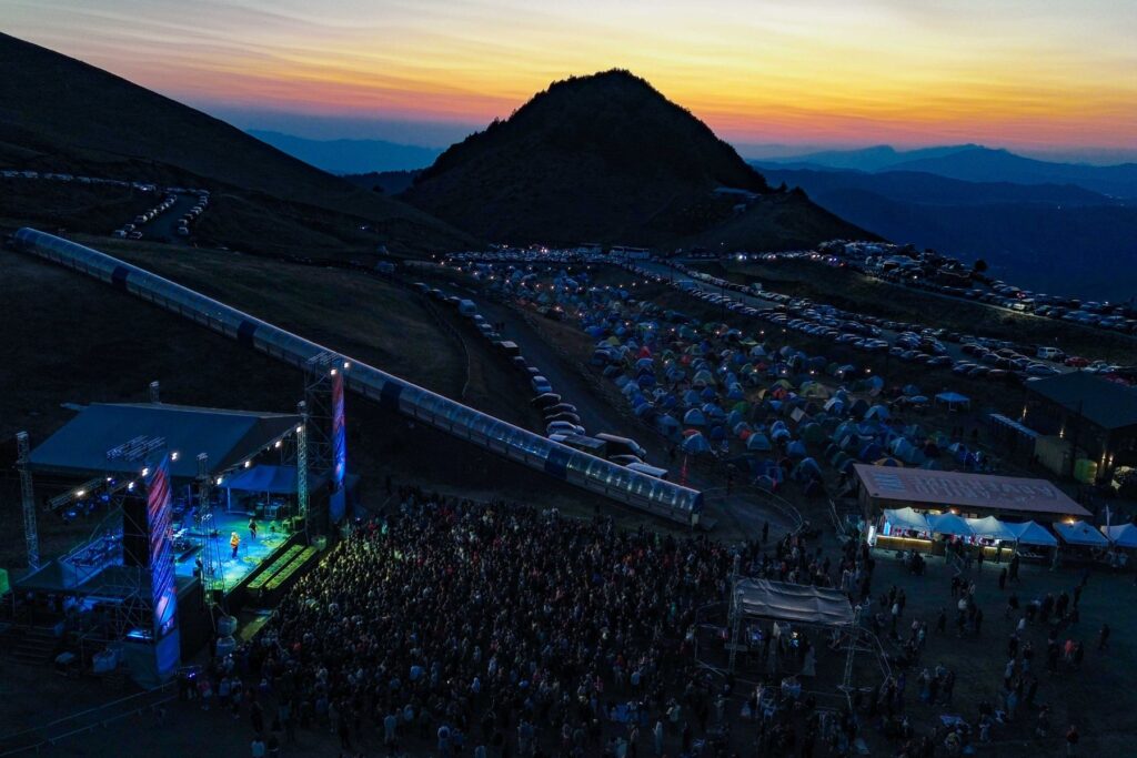 Βασίλης Τζουμάκας στο TheOpinion: «Θέλουμε το Anilio Park Festival να αποτελεί έναν σταθερό λόγο για να επισκεφθεί κανείς την Πίνδο»