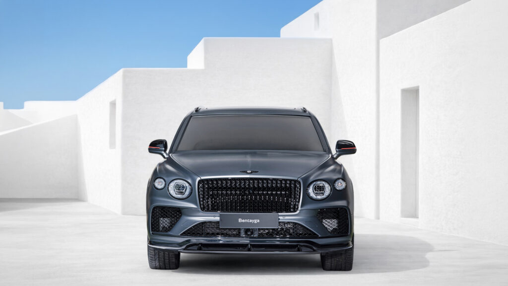 Δύο μοναδικές Bentley εμπνευσμένες από την καλντέρα της Σαντορίνης (ΦΩΤΟ)