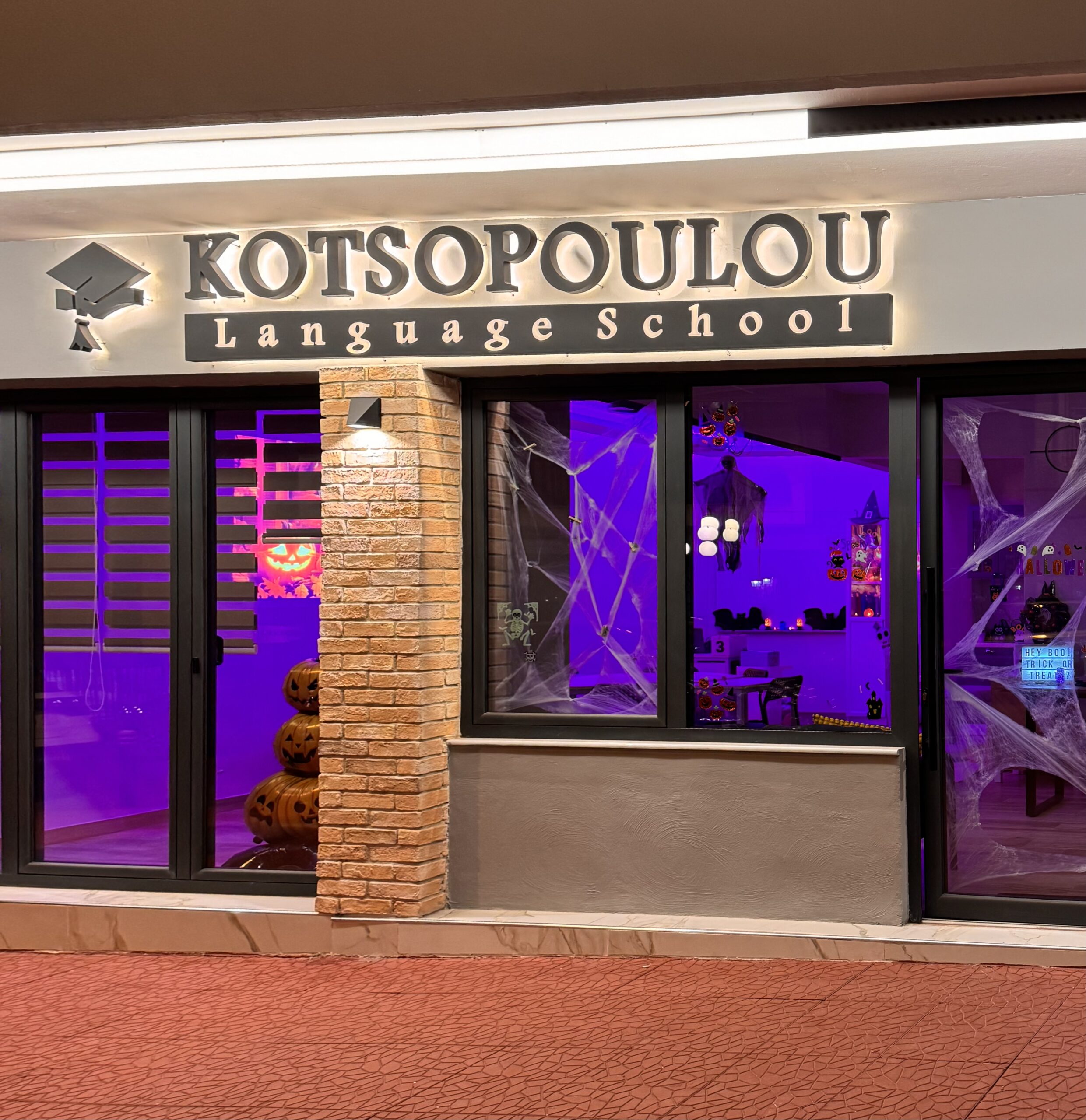 Στο Κέντρο Ξένων Γλωσσών Κωτσοπούλου, η βιωματική μάθηση συναντά τις επιτυχίες στις απαιτητικές εξετάσεις Cambridge και Michigan