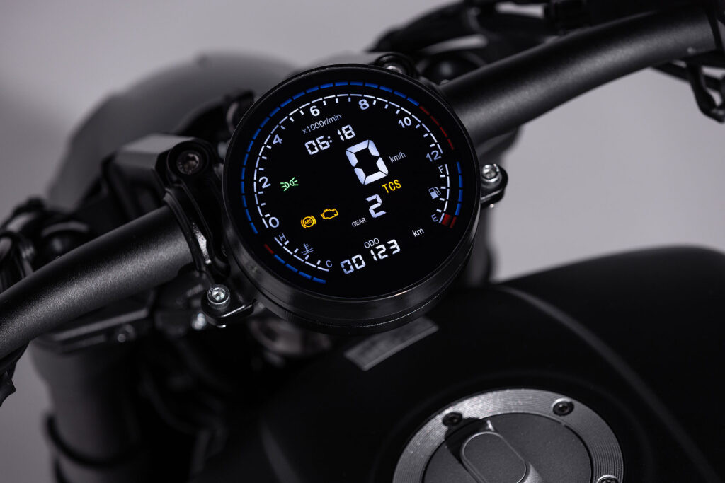 Απίστευτα κουλτουριάρικη η DAYTONA ROCKSTAR 450V