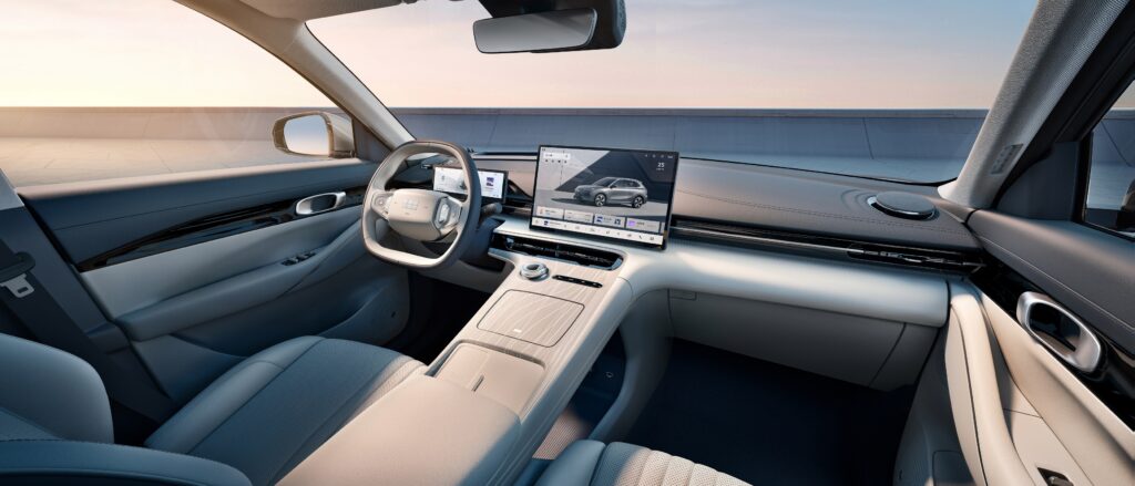 Από τα ασφαλέστερα SUV το Geely Starray EM-i