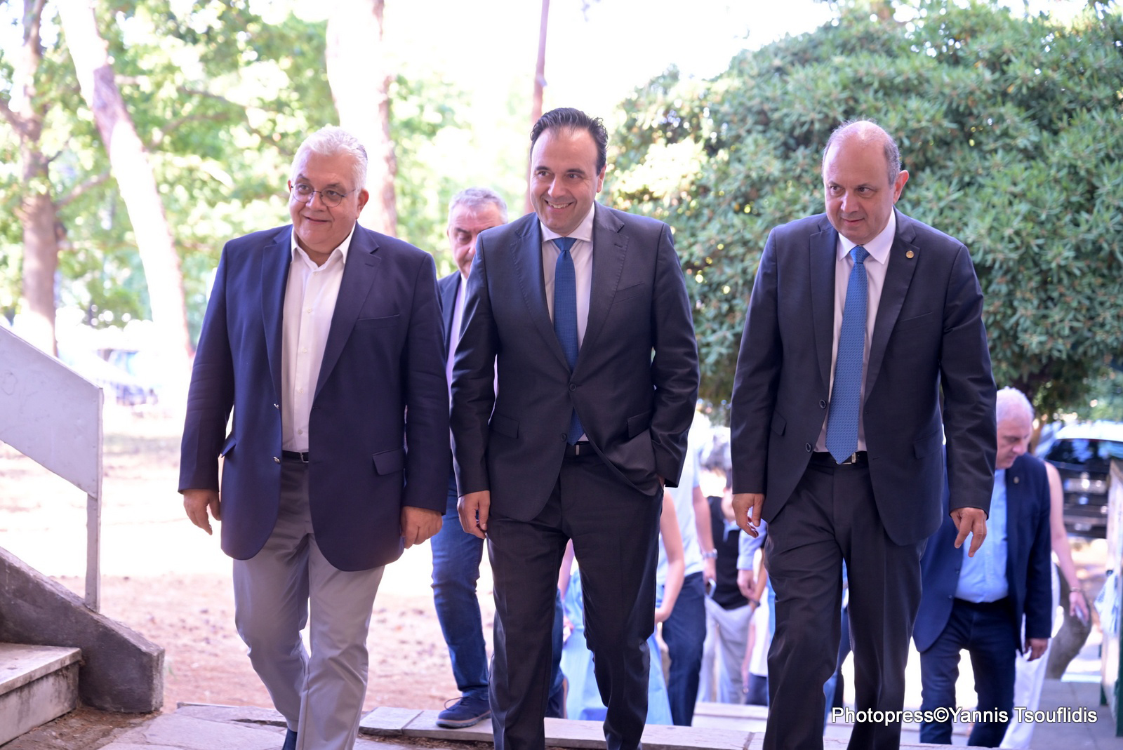 Το ΑΠΘ περνά στην ψηφιακή εποχή – Χιλιάδες φοιτητές εξετάζονται πλέον μέσω tablet (ΦΩΤΟ)