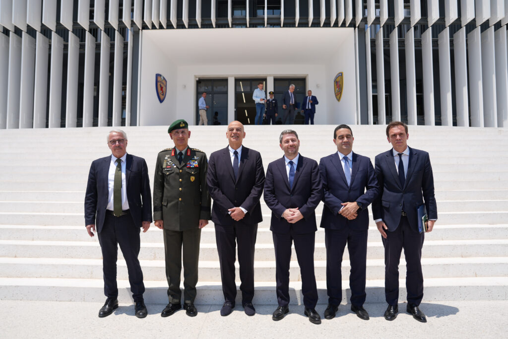 Συνάντηση Δένδια-Ανδρουλάκη στο Υπουργείο Εθνικής Άμυνας (ΦΩΤΟ)