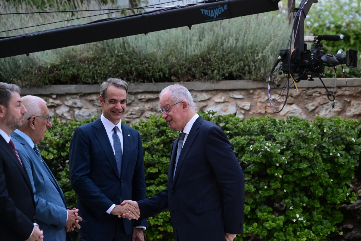 Απόψε η τιμητική δεξίωση για την Αποκατάσταση της Δημοκρατίας με 1.700 καλεσμένους