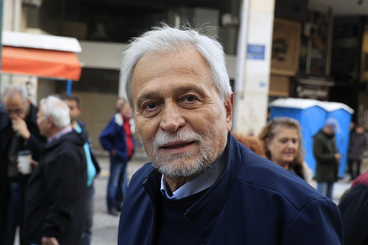Δημήτρης Χατζησωκράτης