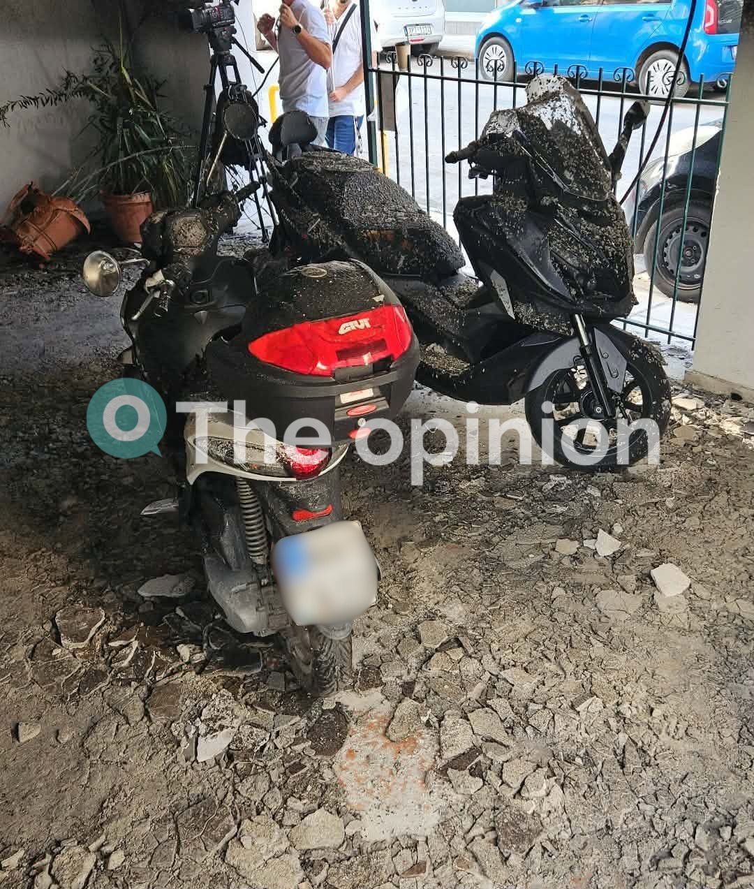 Θεσσαλονίκη: Γκαζάκια σε σπίτια στελεχών της ΝΔ – Τραυματίστηκε πολιτεύτρια, στην εντατική η μητέρα της – Οι πρώτες δηλώσεις μετά την επίθεση (ΦΩΤΟ-VIDEO)
