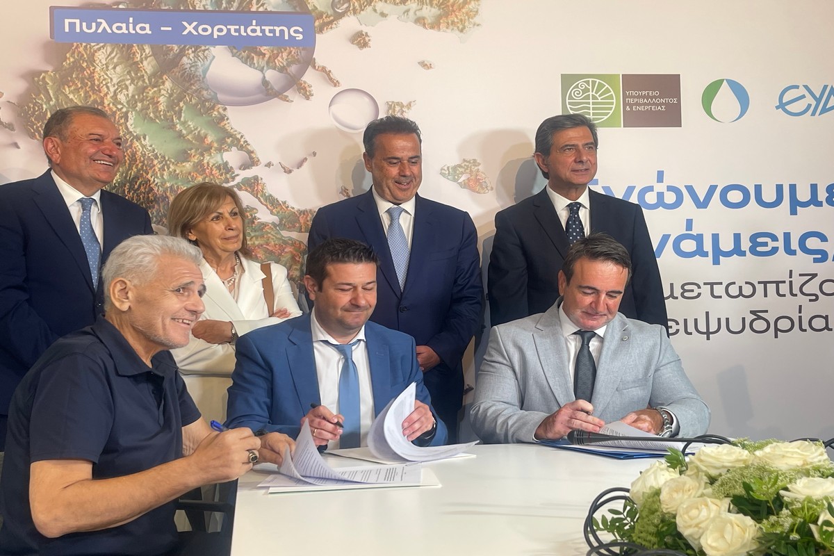 Υπογραφή σύμβασης κατασκευής εξωτερικού δικτύου ύδρευσης Δ.Κ. Πεύκων και Δ.Ε. Χορτιάτ