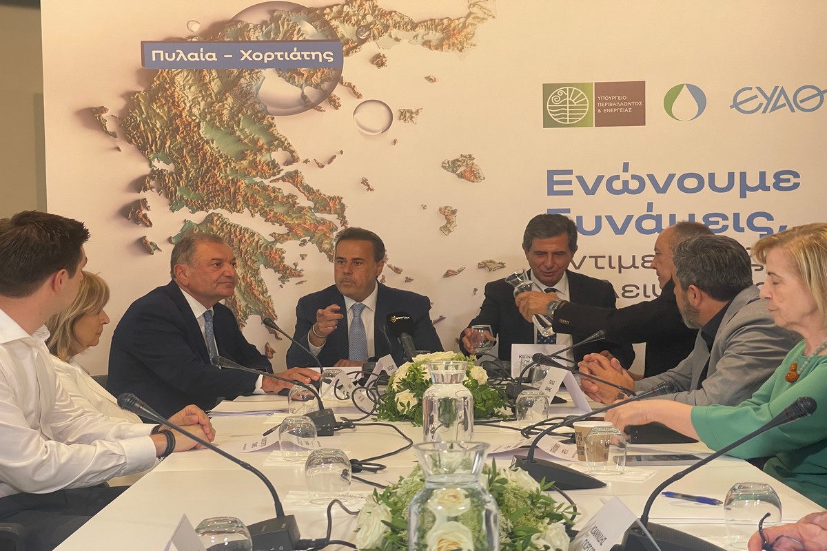 Υπογραφή σύμβασης κατασκευής εξωτερικού δικτύου ύδρευσης Δ.Κ. Πεύκων και Δ.Ε. Χορτιάτ