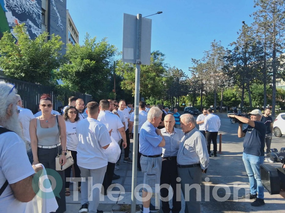 Θεσσαλονίκη: Αυτοσχέδιο μνημείο για τη Βάγια Νέστορα στο Ιπποκράτειο